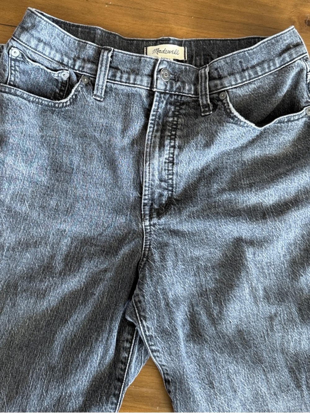 Madewell Womenʻs The Perfect Vintage Wide Leg Crop Jeans in Faded Black-Gray